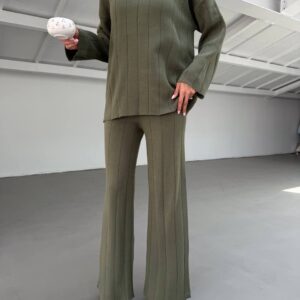 Kadın Triko İkili Takım – Polo Yaka Oversize Üst Ve Geniş Paça Alt